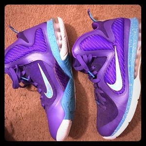 Nike LeBron James good condition